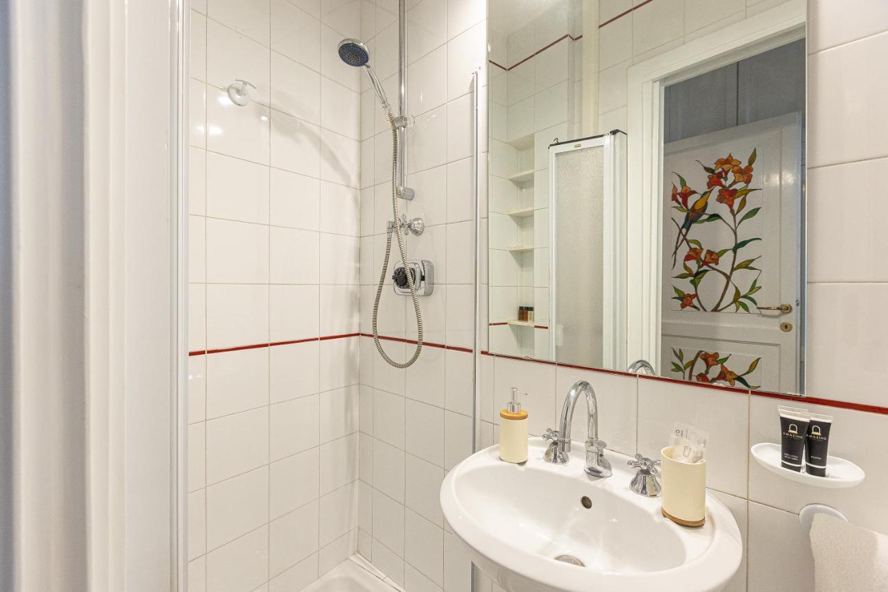 Amazing Historical Apartment - Jewish Ghetto Рим Экстерьер фото